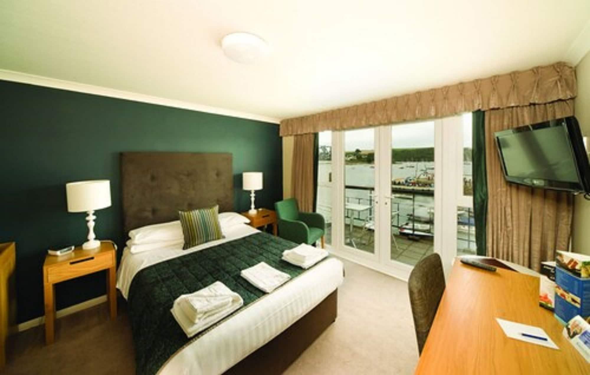 Ship And Castle Hotel Saint Mawes Esterno foto