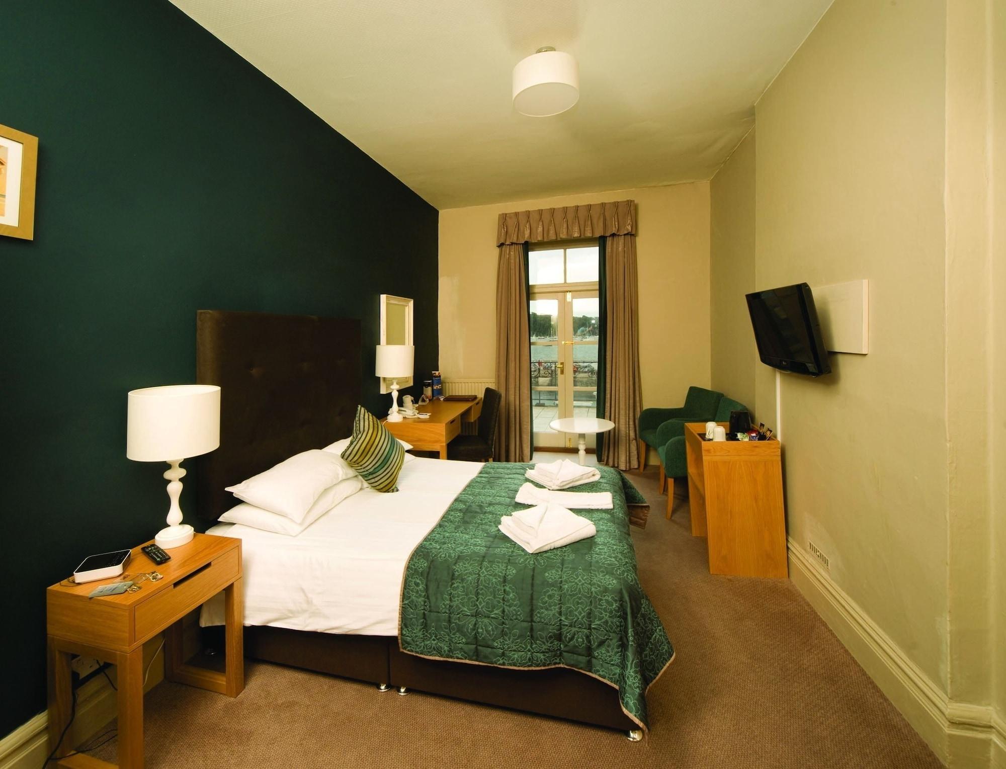 Ship And Castle Hotel Saint Mawes Esterno foto