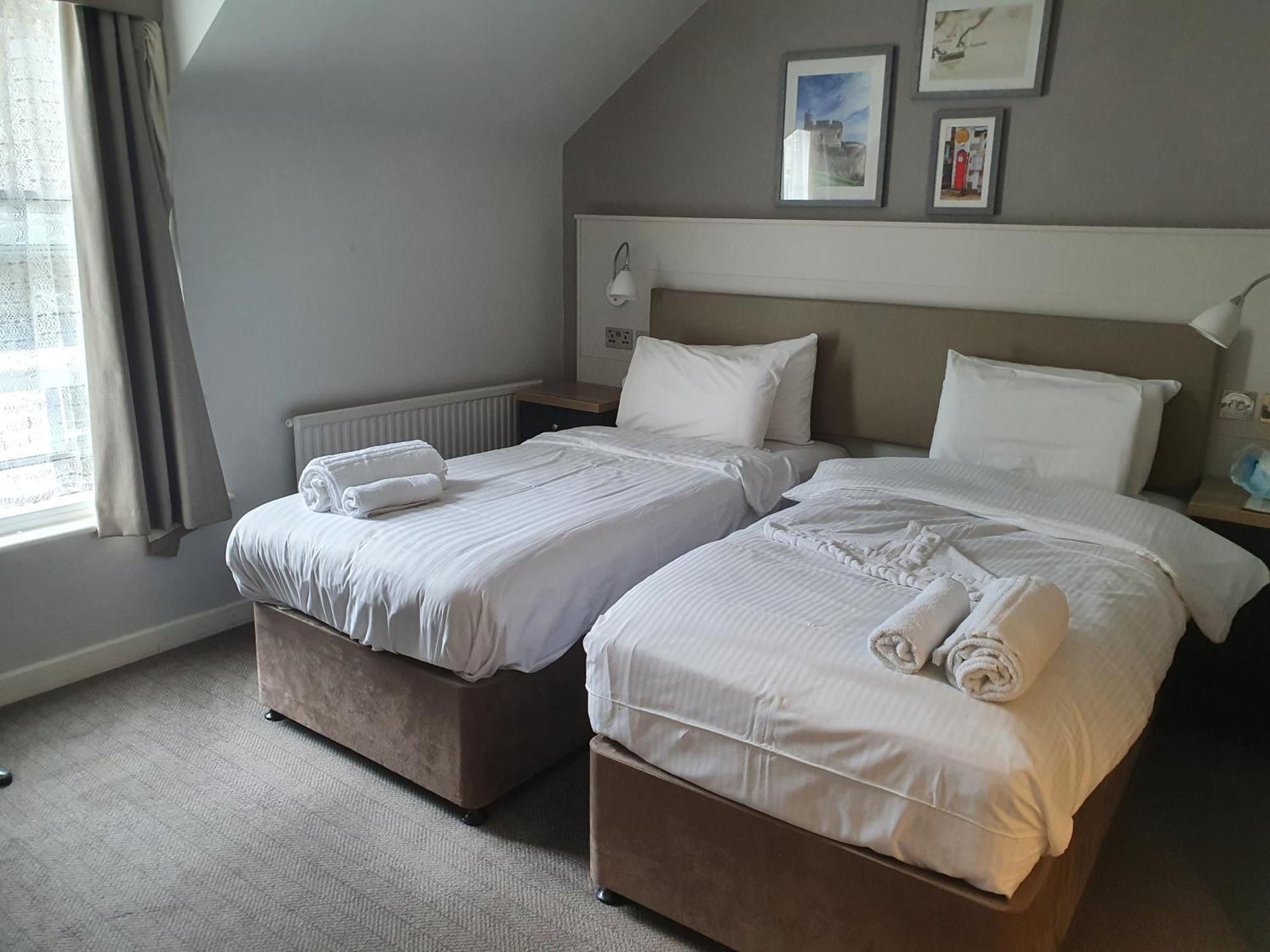 Ship And Castle Hotel Saint Mawes Esterno foto
