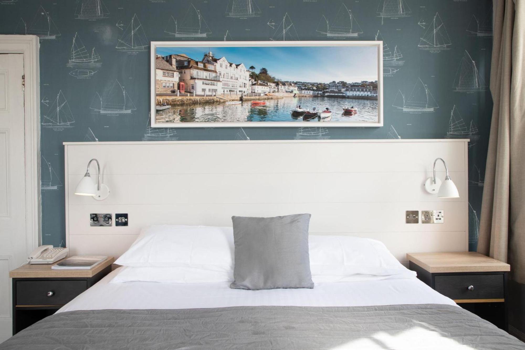 Ship And Castle Hotel Saint Mawes Esterno foto