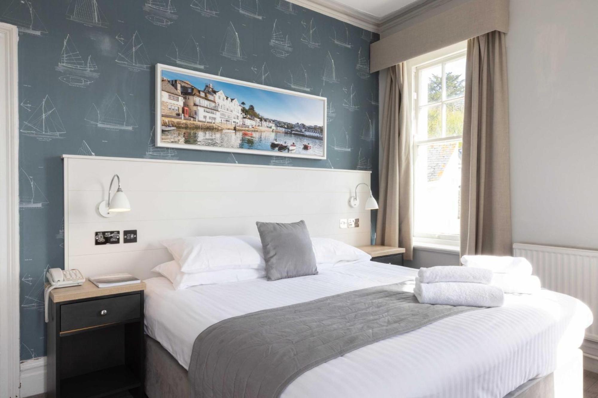 Ship And Castle Hotel Saint Mawes Esterno foto