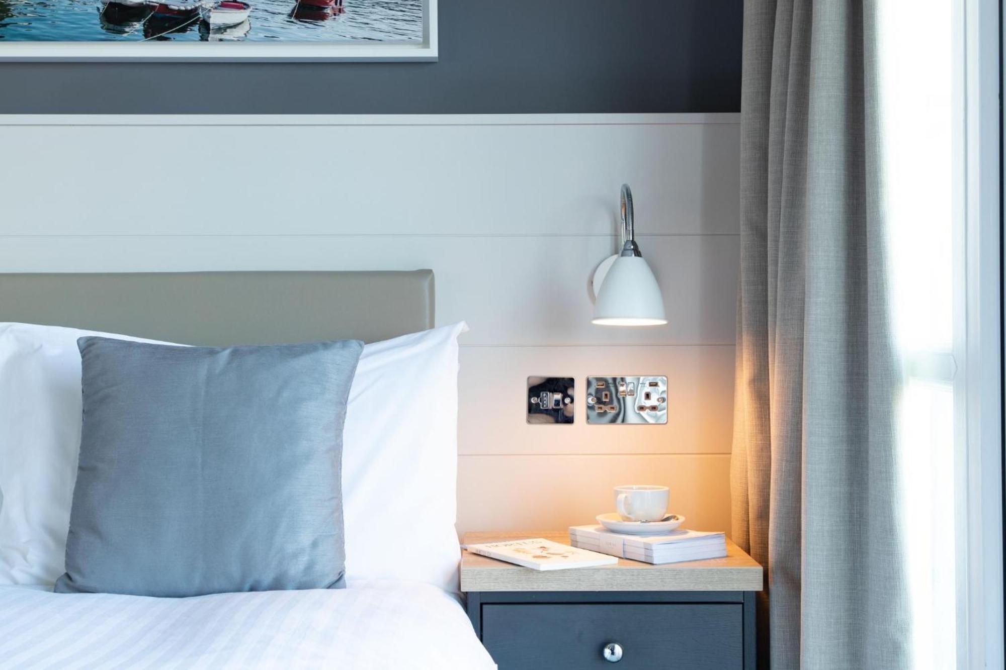 Ship And Castle Hotel Saint Mawes Esterno foto