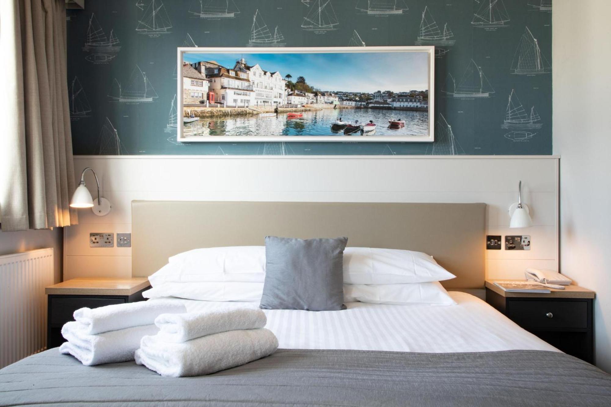 Ship And Castle Hotel Saint Mawes Esterno foto